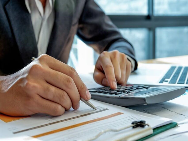 How Bajaj Finserv’s Professional Loans are Transforming Financial Planning for Doctors, CA’s, and More