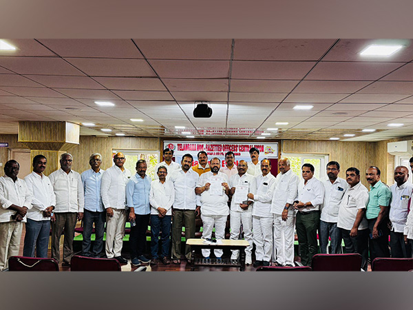 Telangana JAC pledges Rs 130 crores to CM’s relief fund (Photo/ANI)