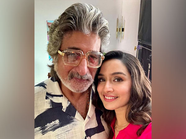Actors Shakti Kapoor and Shraddha Kapoor (Image source: Instagram account of Shraddha)