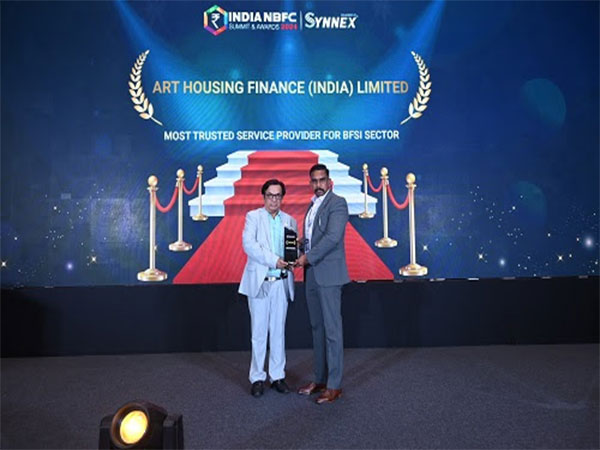 Dominic Vijay, CTO of ART Housing Finance, received the ‘Most Trusted Service Provider for the BFSI Sector’ award on behalf of the company at the Synnex India NBFC Awards 2024