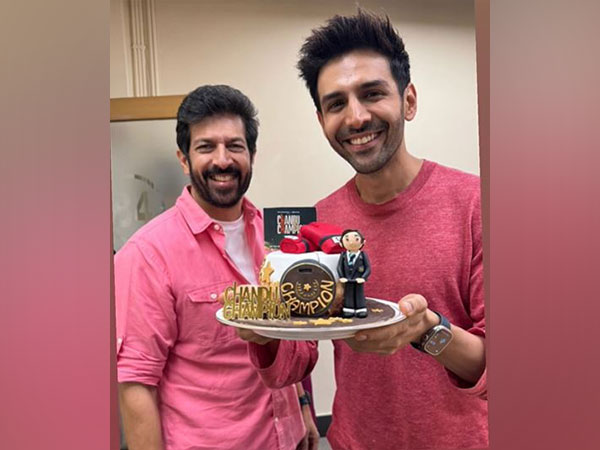Kartik Aaryan, Kabir Khan (Image Source; Instagram/Kartika Aaryan)