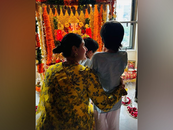 Kareena Kapoor Khan with kids-Taimur and Jeh (Image Source: Kareena Kapoor/Instagram)