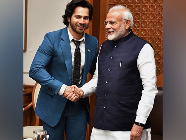 Varun Dhawan, Prime Minister Narendra Modi (Photo/Instagram@varundvn)