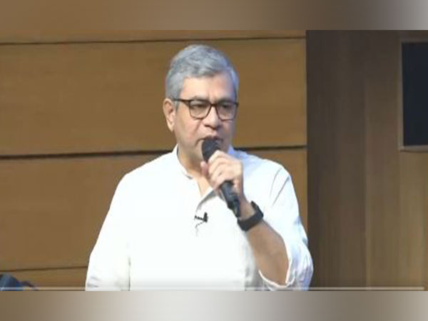 Union Minister Ashwini Vaishnaw (Photo/PIB)