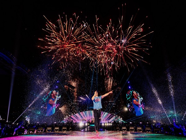 Chris Martin during Coldplay concert (Photo/BookMyShow Live team)