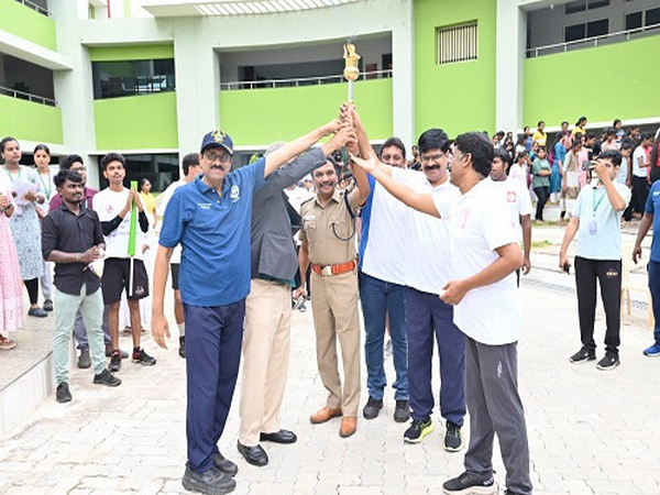 SRM Students Undertake a Relay Run with a Flaming Torch