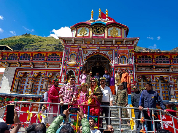 Urvashi Rautela at Badrinath (Photo/ANI)