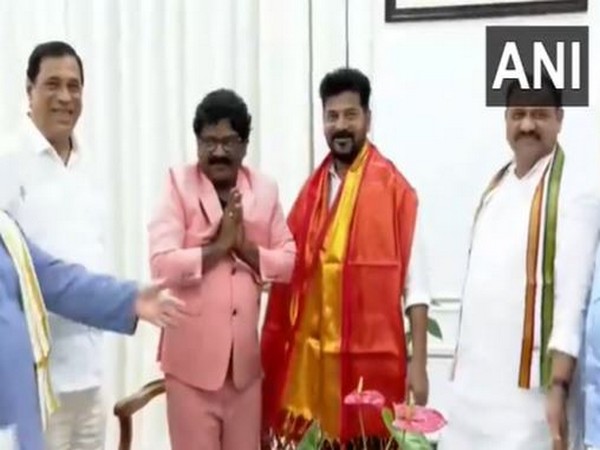 Chandrabose meets Telangana CM Revanth Reddy (Photo/ANI)