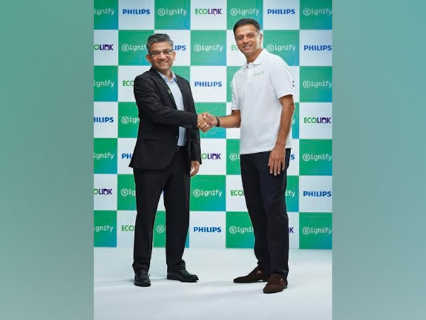 Nikhil Gupta, Head of Marketing, Sustainability, Strategy, Govt. Affairs & CSR – Signify, Greater India and Rahul Dravid