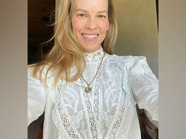 Hilary Swank (Photo/instagram/hilaryswank)