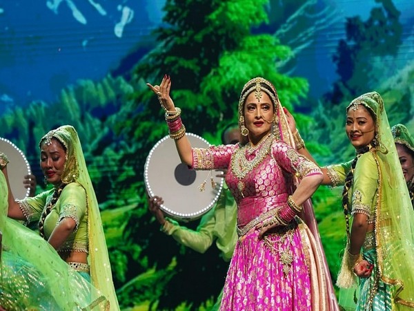 Rekha performs at IIFA 2024 (Photo/instagram/@iifa)