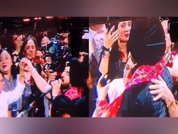 Diljit Dosanjh hugging his mother (Photo/instagram/@diljiitdosanjh_)