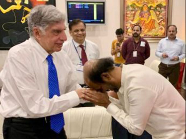 Rajinikanth with Ratan Tata (Image Source: X@Rajinikanth)