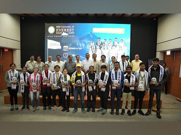 SRM University-AP Felicitate the Everest Base Camp Expedition Group