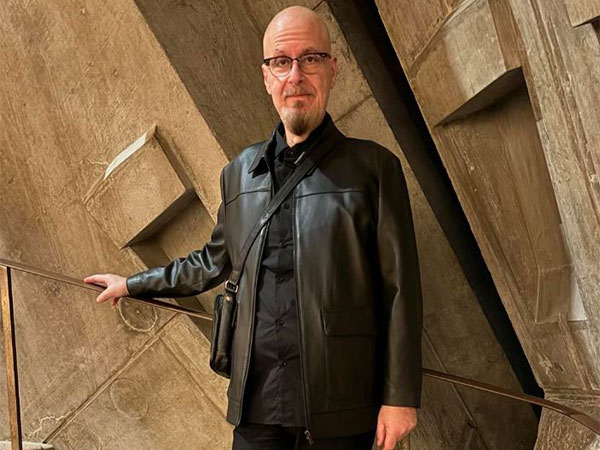 Alex Proyas (Photo/instagram/@alex_proyas)