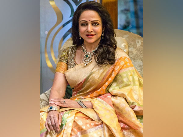 Hema Malini (Photo/Instagram/@dreamgirlhemamalini)