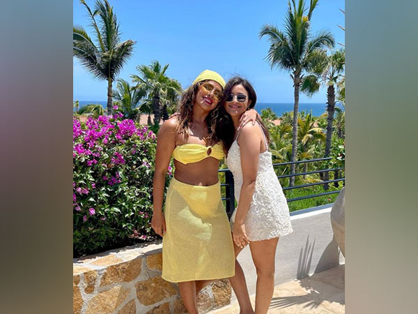 "Sending you lots of love...": Priyanka Chopra wishes Parineeti on her birthday