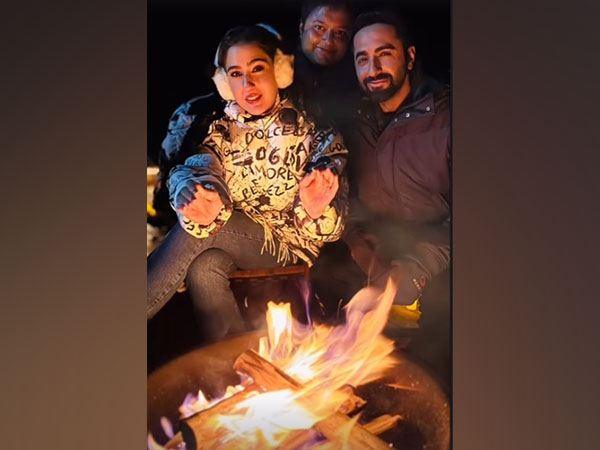  Sara Ali Khan, Ayushmann Khurrana, director Aakash Kaushik (Image Source: Instagram@saralikhan)
