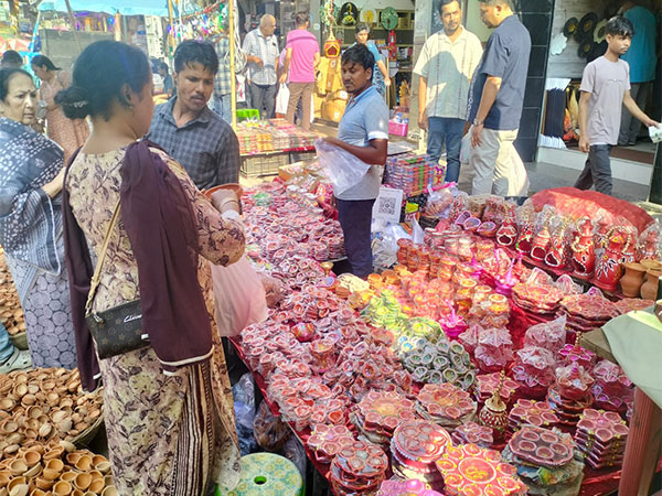 Showcase of products in the market for the festivities (Photo/ANI) 