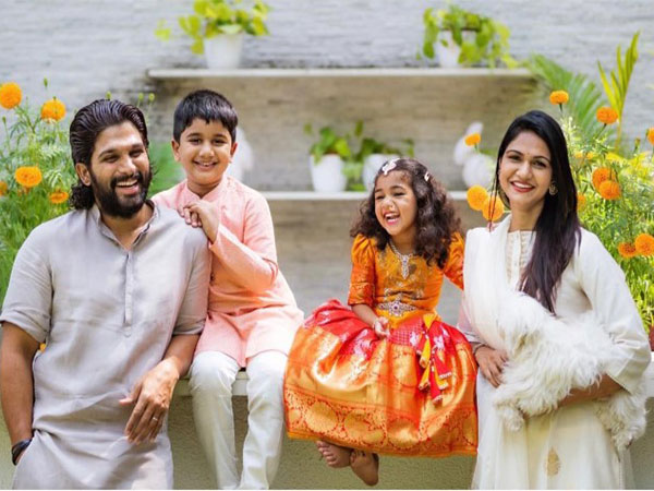 Allu Arjun with family (Photo/instagram/@alluarjunonline)