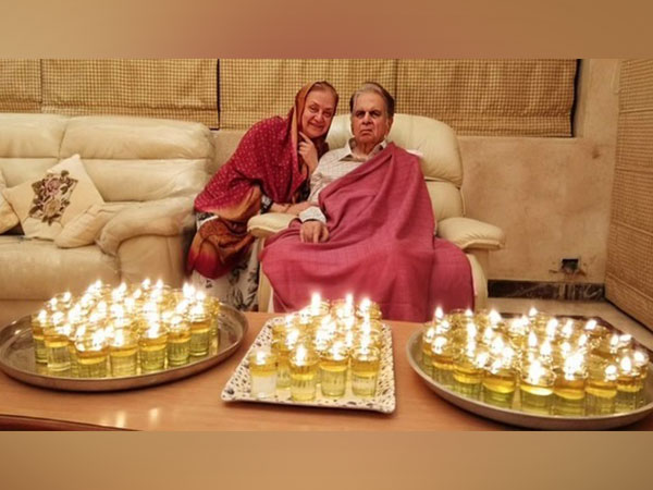 Saira Banu, Dilip Kumar (Photo/instagram/@sairabanu)