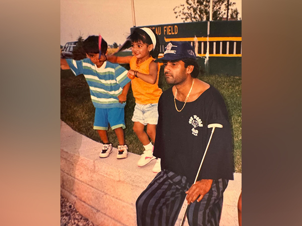 Suniel Shetty with Athiya and Ahan (Image Source: Instagram@sunielshetty)