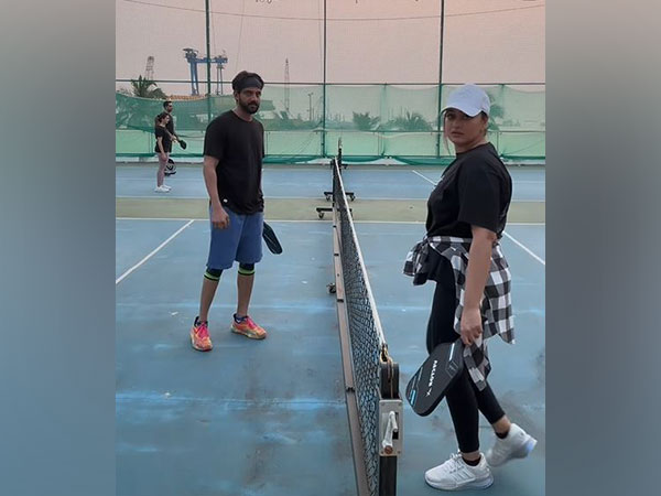 Sonakshi Sinha, Zaheer Iqbal (Photo/instagram/@aslisona)