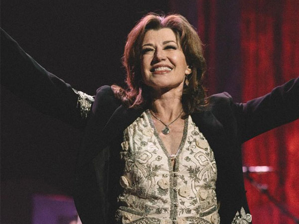  Amy Grant  (Image source: Instagram/ @amygrantofficial)