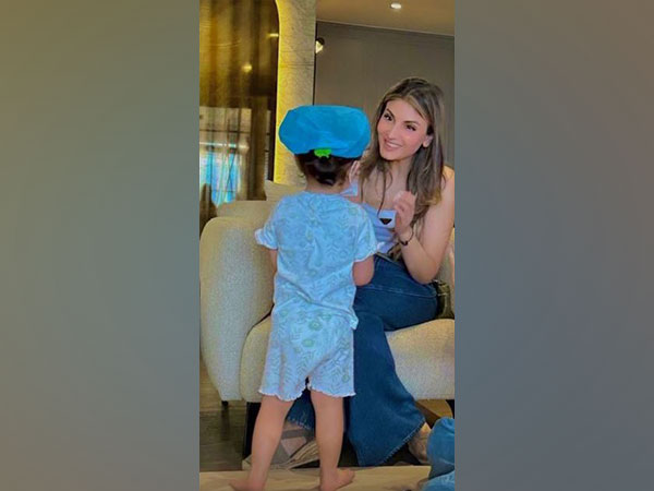 Riddhima Kapoor shares adorable pic with niece Raha, calls her 