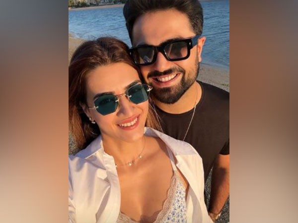 Kriti Sanon with her rumoured boyfriend Kabir Bahia (Image source: Instagram/@kritisanon)