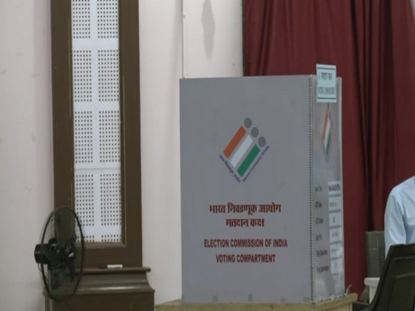 Polling begins for assemby by polls (Photo/ANI)