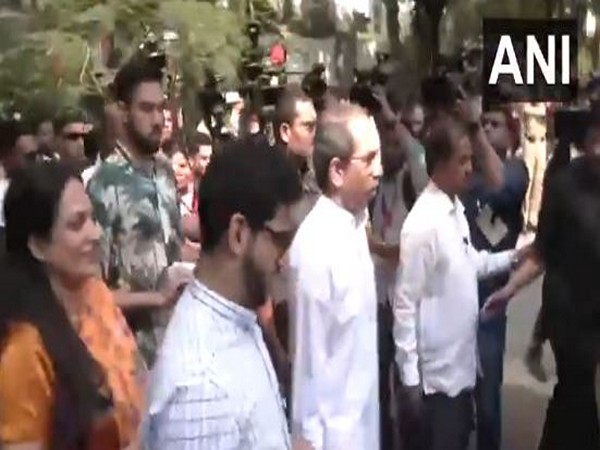 Uddhav Thackeray and family (Photo/ANI) 