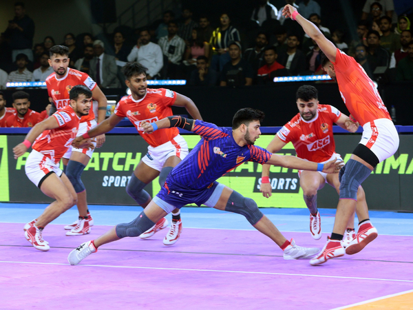 Players in action during match (Photo: PKL) 