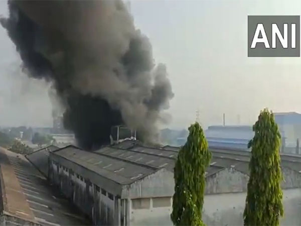 Massive fire breaks out at factory near Tarapur MIDC in Palghar (Photo/ANI)