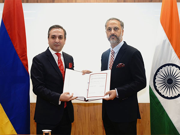 Vahagn Afyan, Ambassador of Armenia to India and Abhishek Singh, Joint Secretary (ED & MER) (Photo/@MEAIndia)