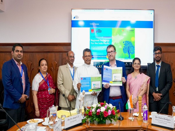 US Consul General Chris Hodges unveils new Indo-Pacific curriculum (Photo/)