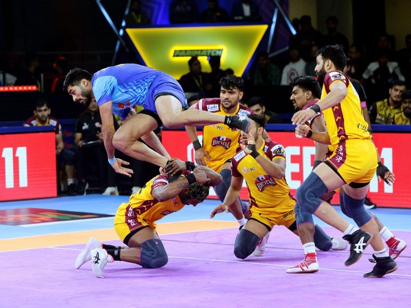Telugu Titans and Bengal Warriorz players in action (Picture: PKL)
