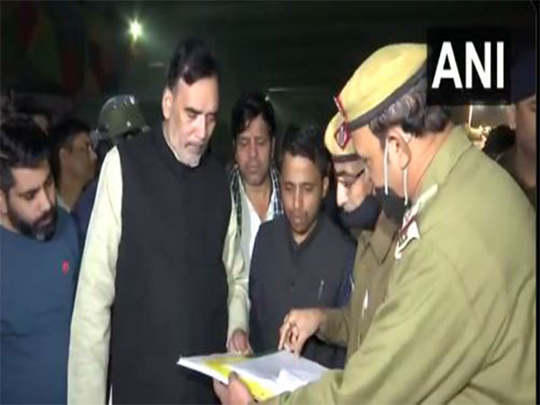 Delhi Environment Minister Gopal Rai inspects Narela - Singhu border to see implementation of Stage-IV GRAP (Photo/ANI)
