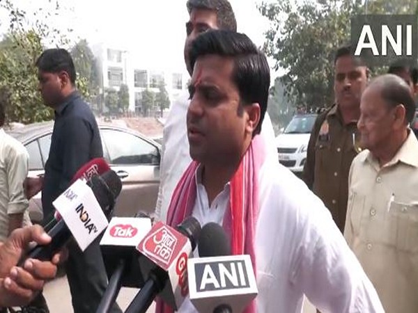 amajwadi candidate from Karhal constituency Tej Pratap Singh (Photo/ANI)