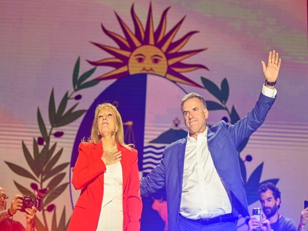 Left candidate Yamandu Orsi wins Uruguay's presidential election (Photo/@Frente_Amplio)