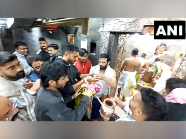 Cricketers at Garbh gate of the temple (Photo/ANI)