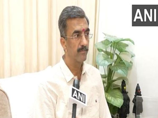 Shiv Sena leader Shambhuraj Desai (Photo/ANI)
