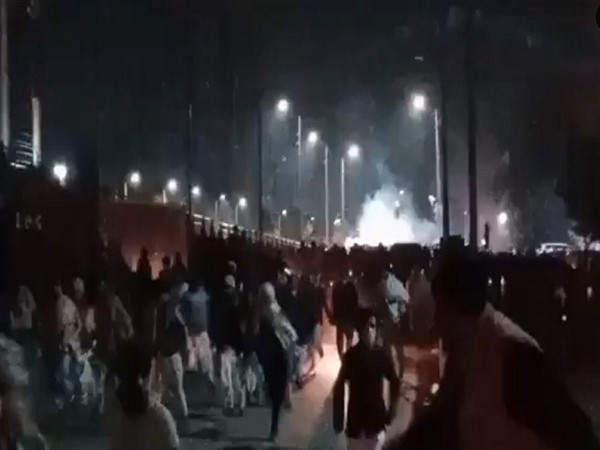 Police crackdown on Pakistan Tehreek-e-Insaf protesters (Photo/X@PTIofficial)