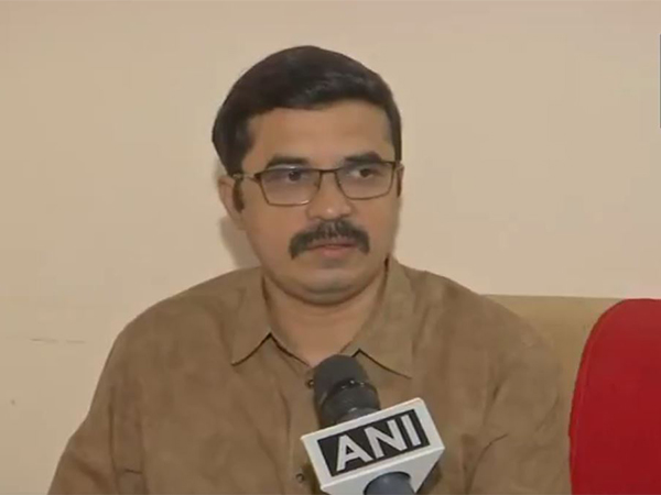 AIADMK leader Kovai Sathyan (Photo/ANI)