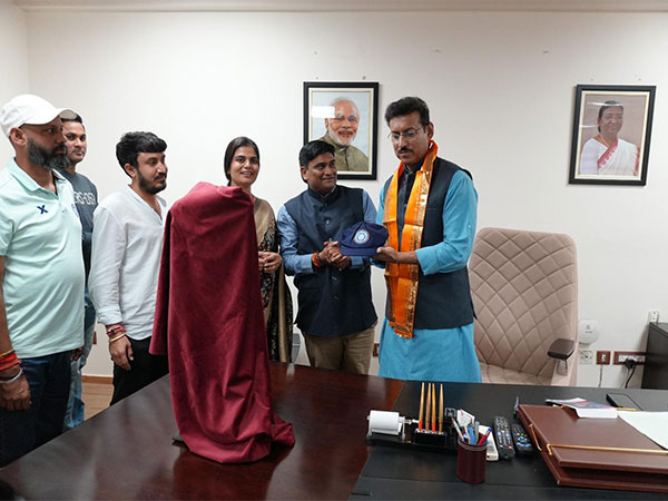 Rajyavardhan Rathore with RDCA members