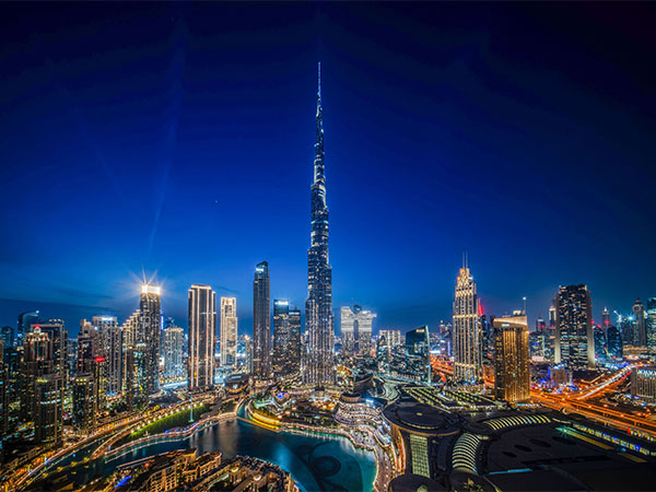   Burj Khalifa's facade gets a dazzling lighting overhaul (Photo/WAM)
