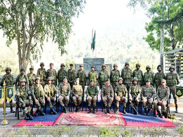 GOC White Knight Corps visits Rajouri. (Photo/@Whiteknight_IA)