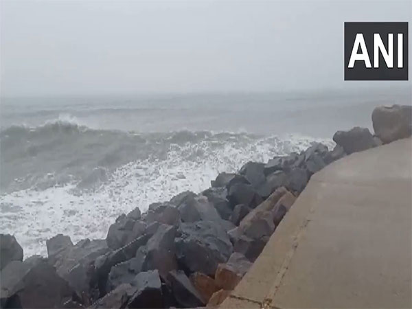 Chennai is experiencing high tides and gusty winds as a result of the deep depression (Photo/ANI)
