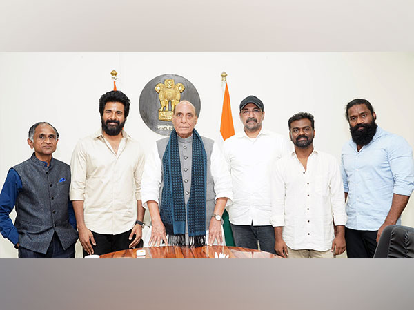 Team Amaran with Defence Minister Rajnath Singh (Image source: https://x.com/RKFI)