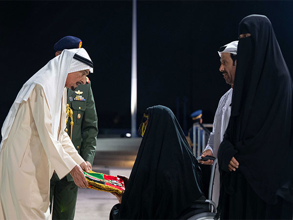 Ruler of Ajman attends Commemoration Day ceremony at Wahat Al Karama in Abu Dhabi (Photo/WAM)